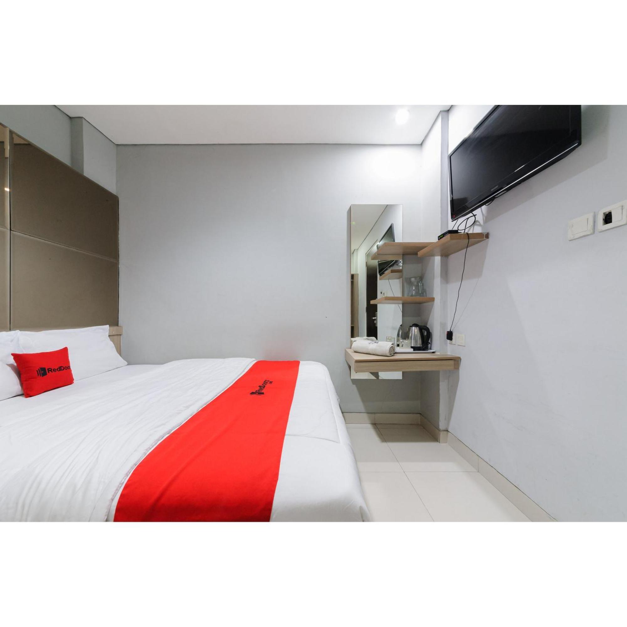 Reddoorz Plus Near Grand Indonesia Dżakarta Zewnętrze zdjęcie