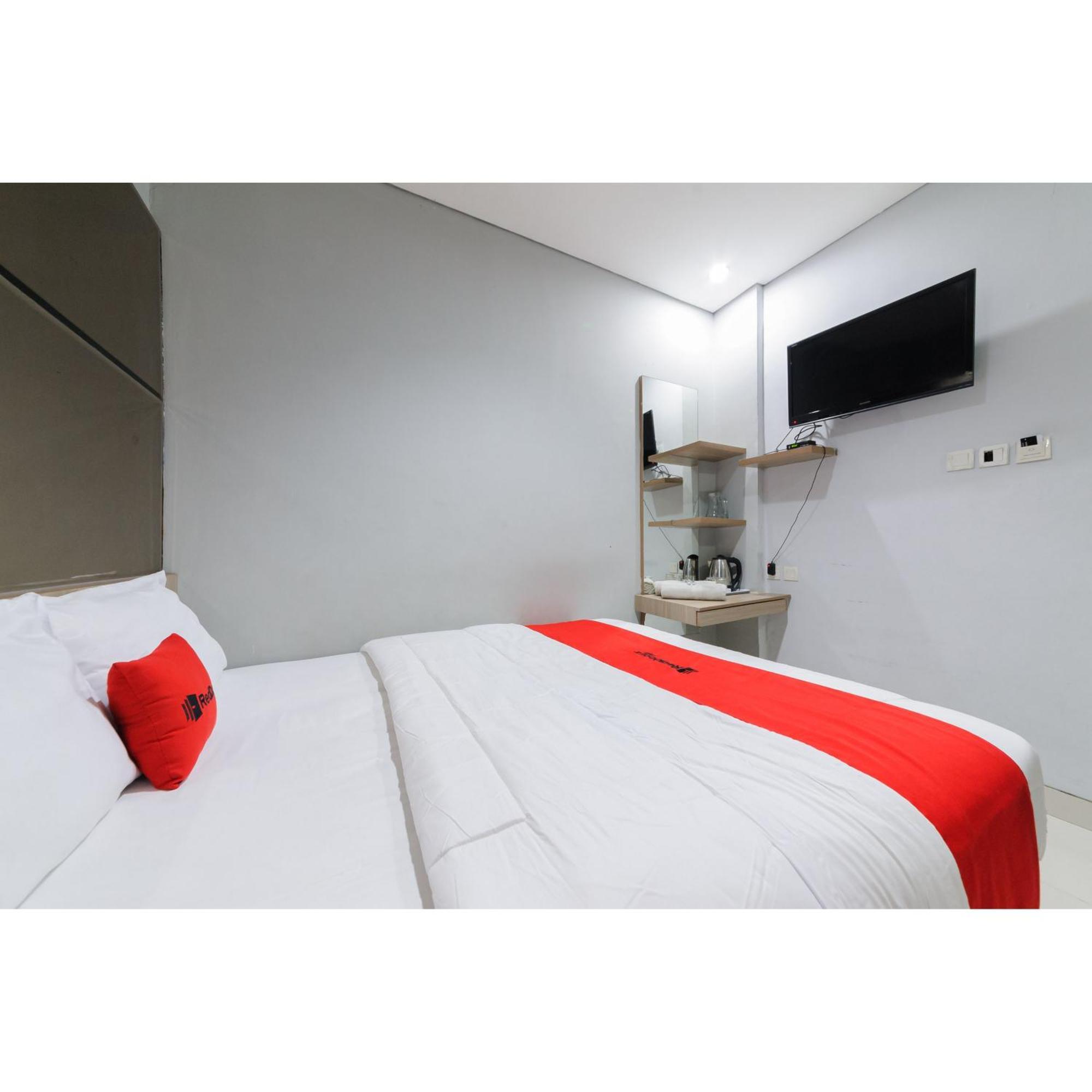 Reddoorz Plus Near Grand Indonesia Dżakarta Zewnętrze zdjęcie