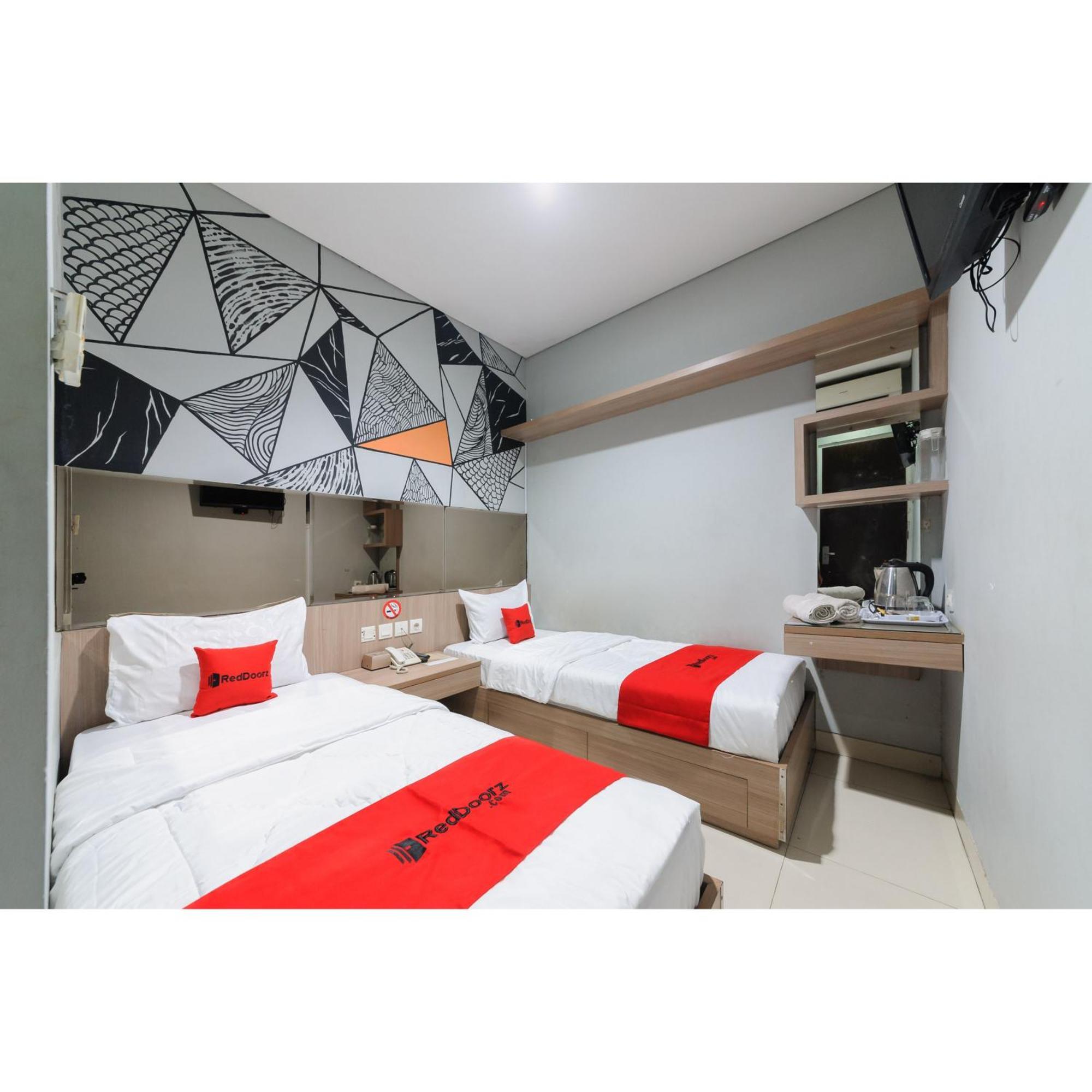 Reddoorz Plus Near Grand Indonesia Dżakarta Zewnętrze zdjęcie