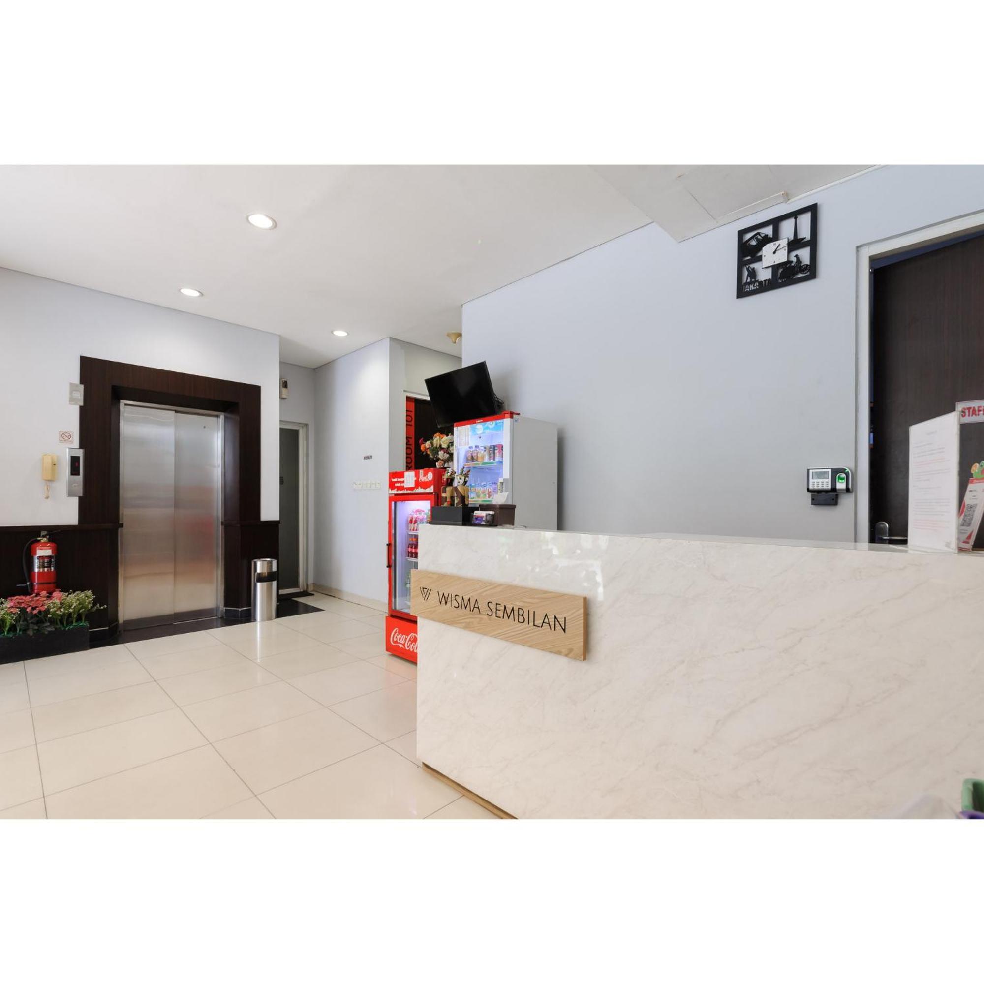Reddoorz Plus Near Grand Indonesia Dżakarta Zewnętrze zdjęcie